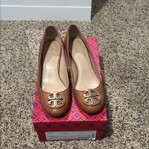 Tory Burch Brown Janey Pump